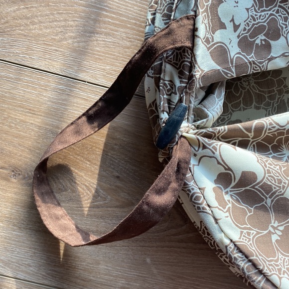 Collapsable clothes hamper - Picture 3 of 4